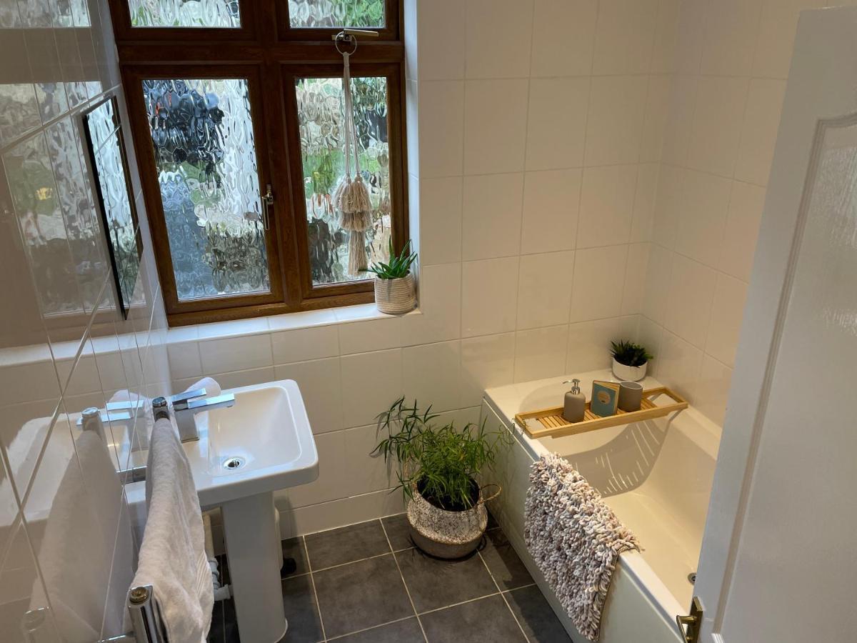 3 Bed Ground Floor Apartment - Hot Tub Optional Upgrade Hythe  Luaran gambar